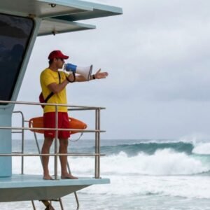 Megáfono Potente con Sirena y Batería Recargable